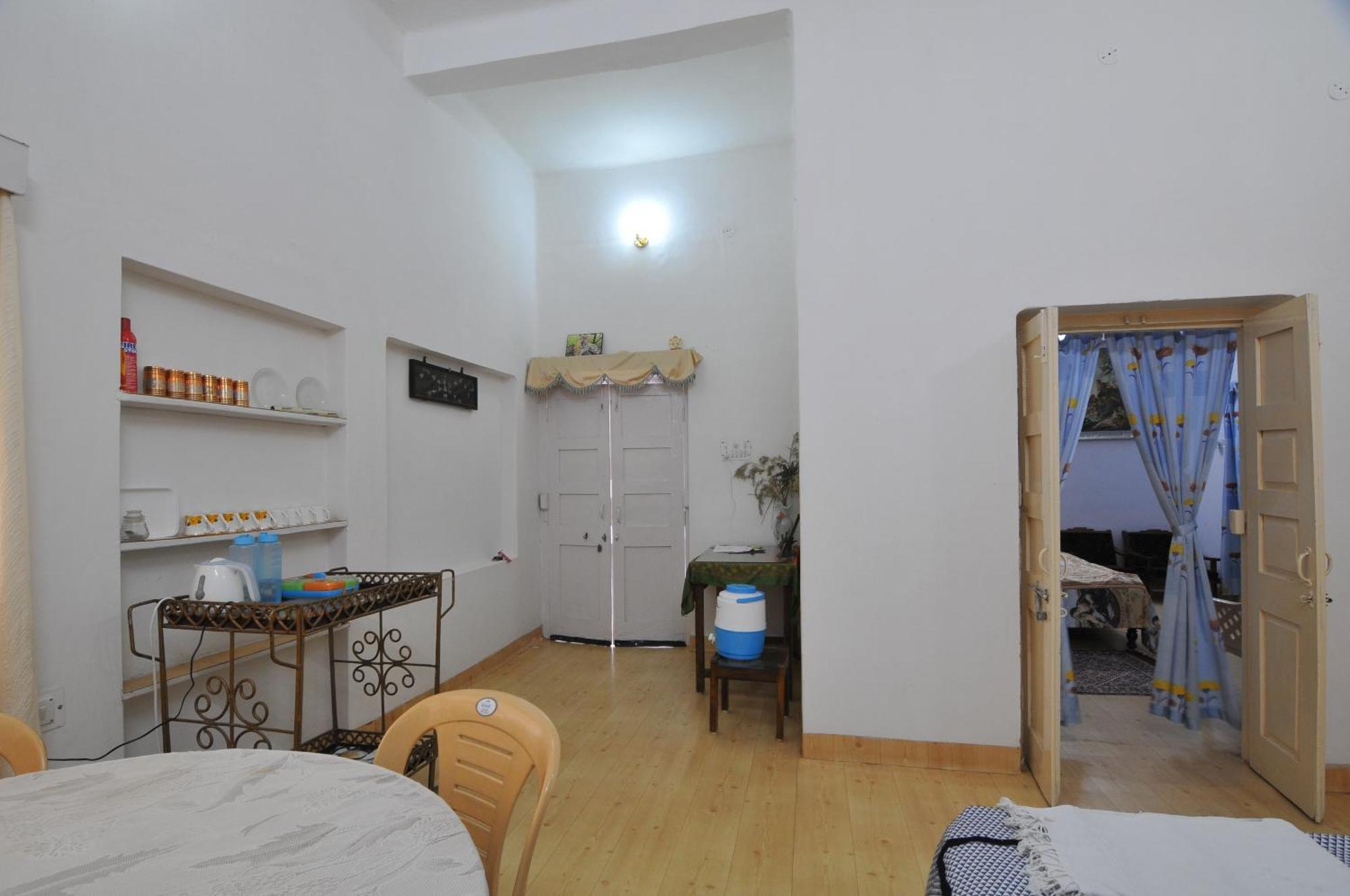 Jheelam Homestay Bhopal Zewnętrze zdjęcie