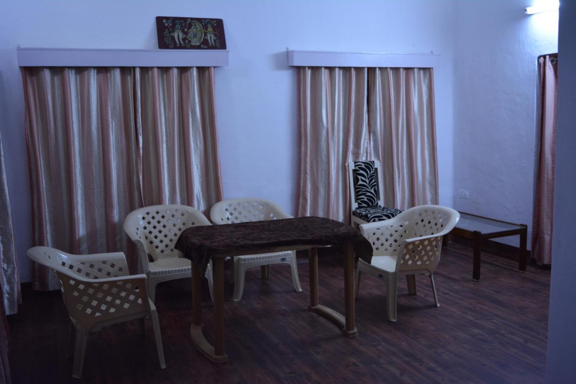 Jheelam Homestay Bhopal Zewnętrze zdjęcie
