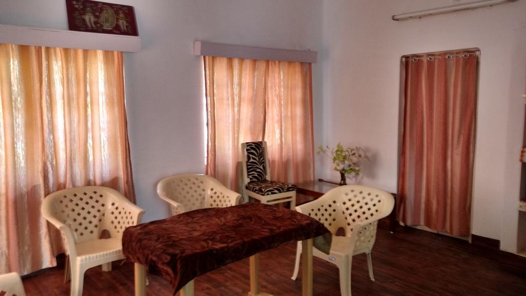 Jheelam Homestay Bhopal Zewnętrze zdjęcie