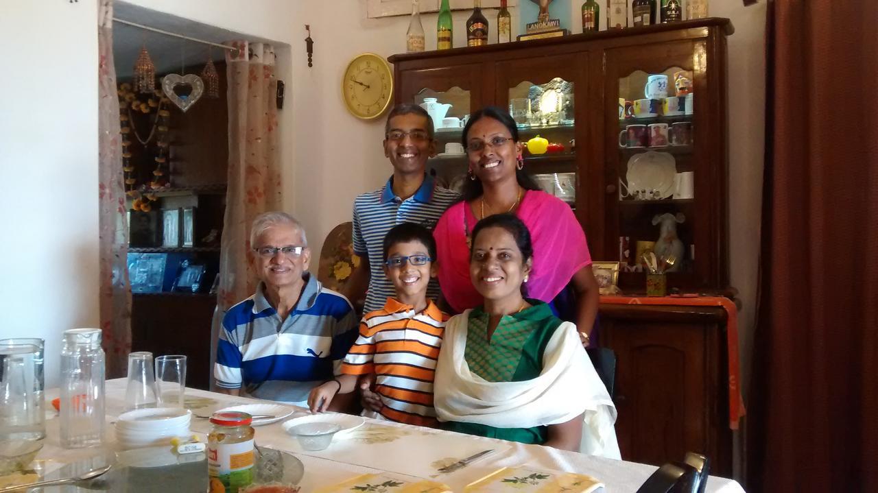Jheelam Homestay Bhopal Zewnętrze zdjęcie